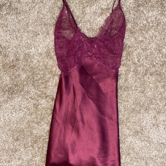 Victoria’s Secret gown - Picture 2 of 3